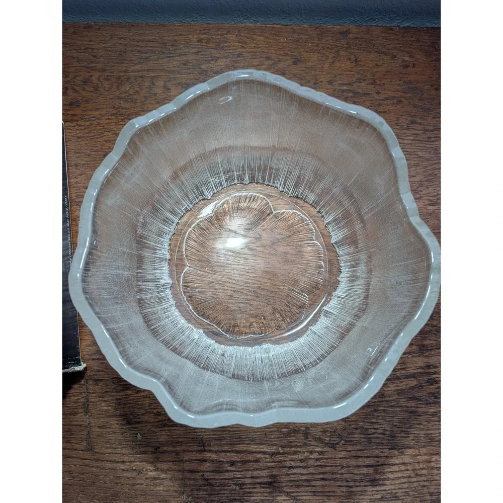 HOYA Mikasa Crystal Deep Bowl Poppy Clear Textured Wavy Rim 8.25